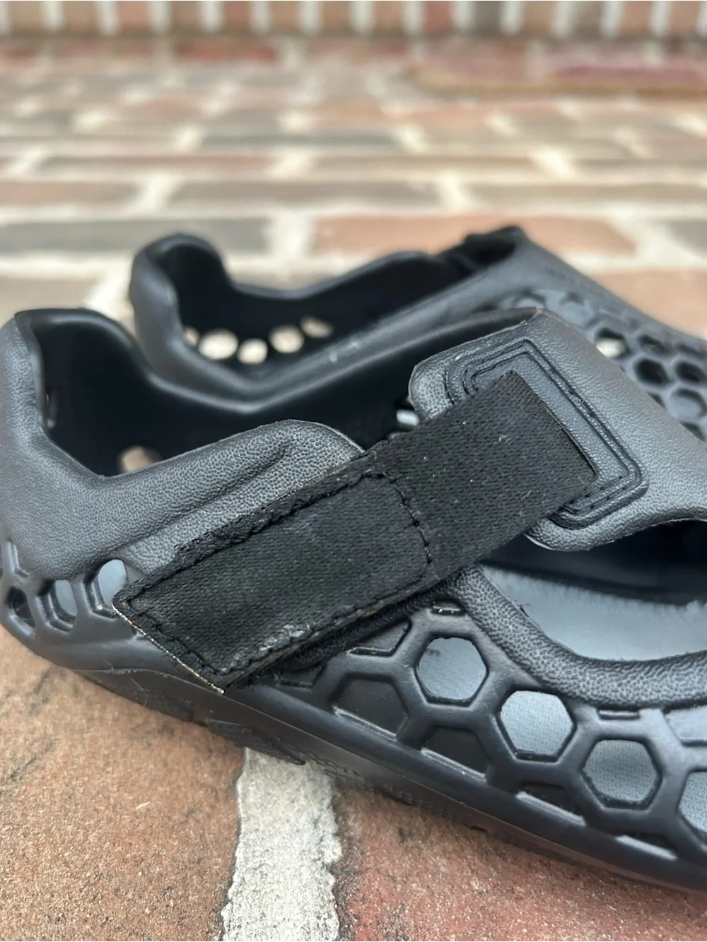 Vivobarefoot Ultra II Black Minimalist Outdoor Water Shoes 33 Kids 2